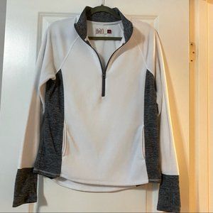 AMERICAN HERITAGE SO Juniors long sleeve pullover fleece.